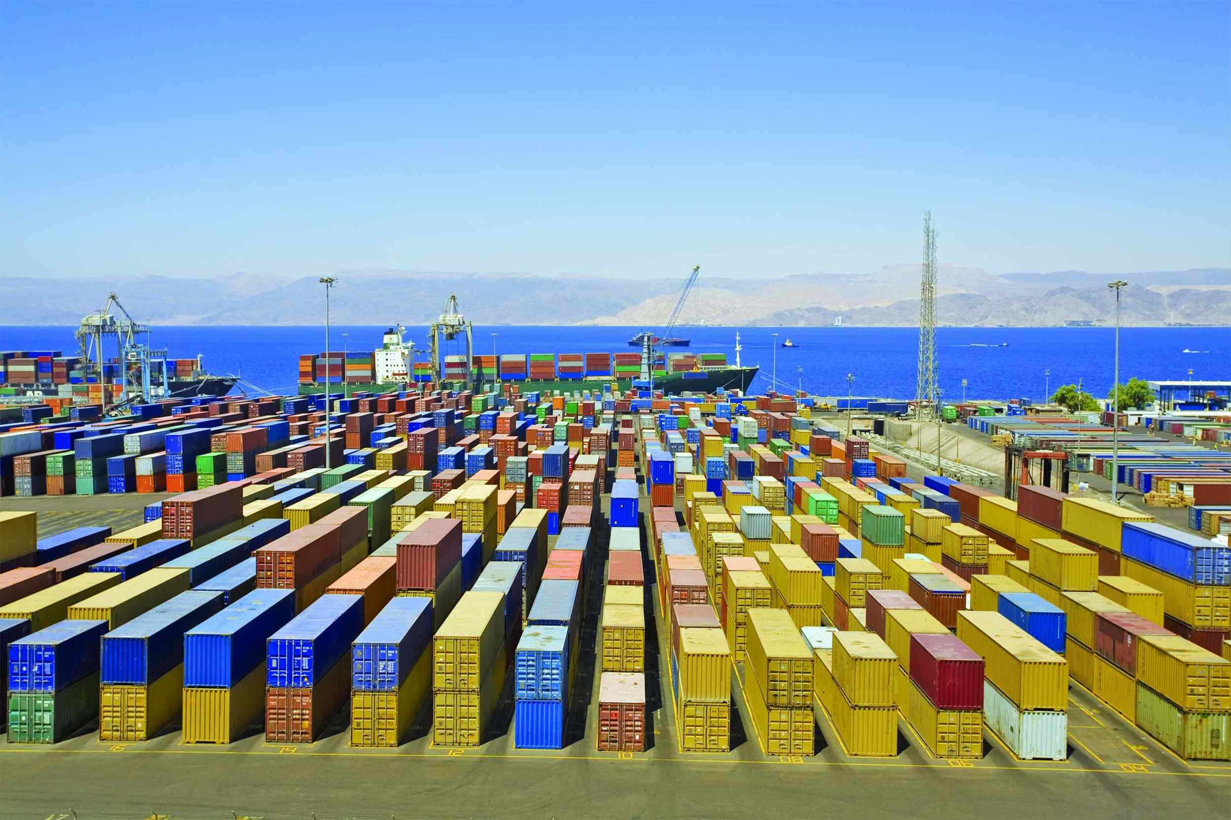 https://arhholdingteams.com/wp-content/uploads/2015/09/Harbor-warehouse.jpg